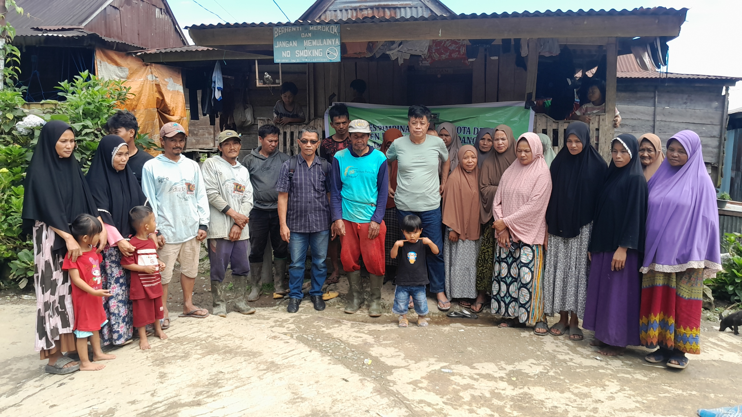 Reses di Dusun Pandoketan Desa Bone- Bone Enrekang, Anggota DPRD Enrekang Karama Menyerap Aspirasi Warga