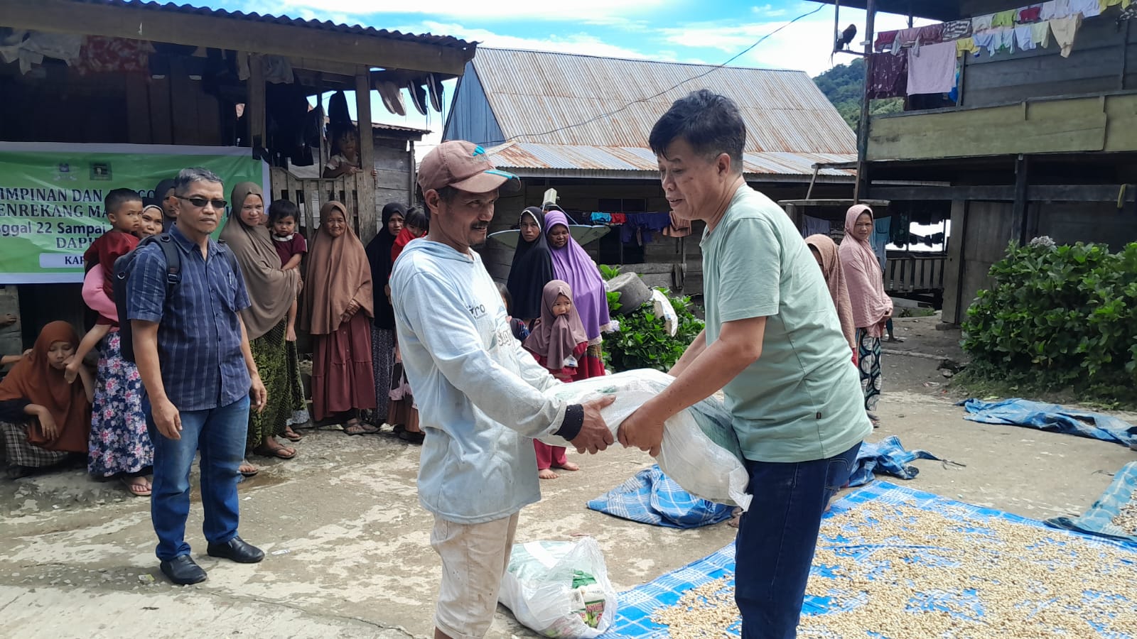 Reses Masa Sidang III Anggota DPRD Enrekang Karama Menyerap Aspirasi Warga Dusun Bebas Asap Rokok Pandoketan Bone-Bone.