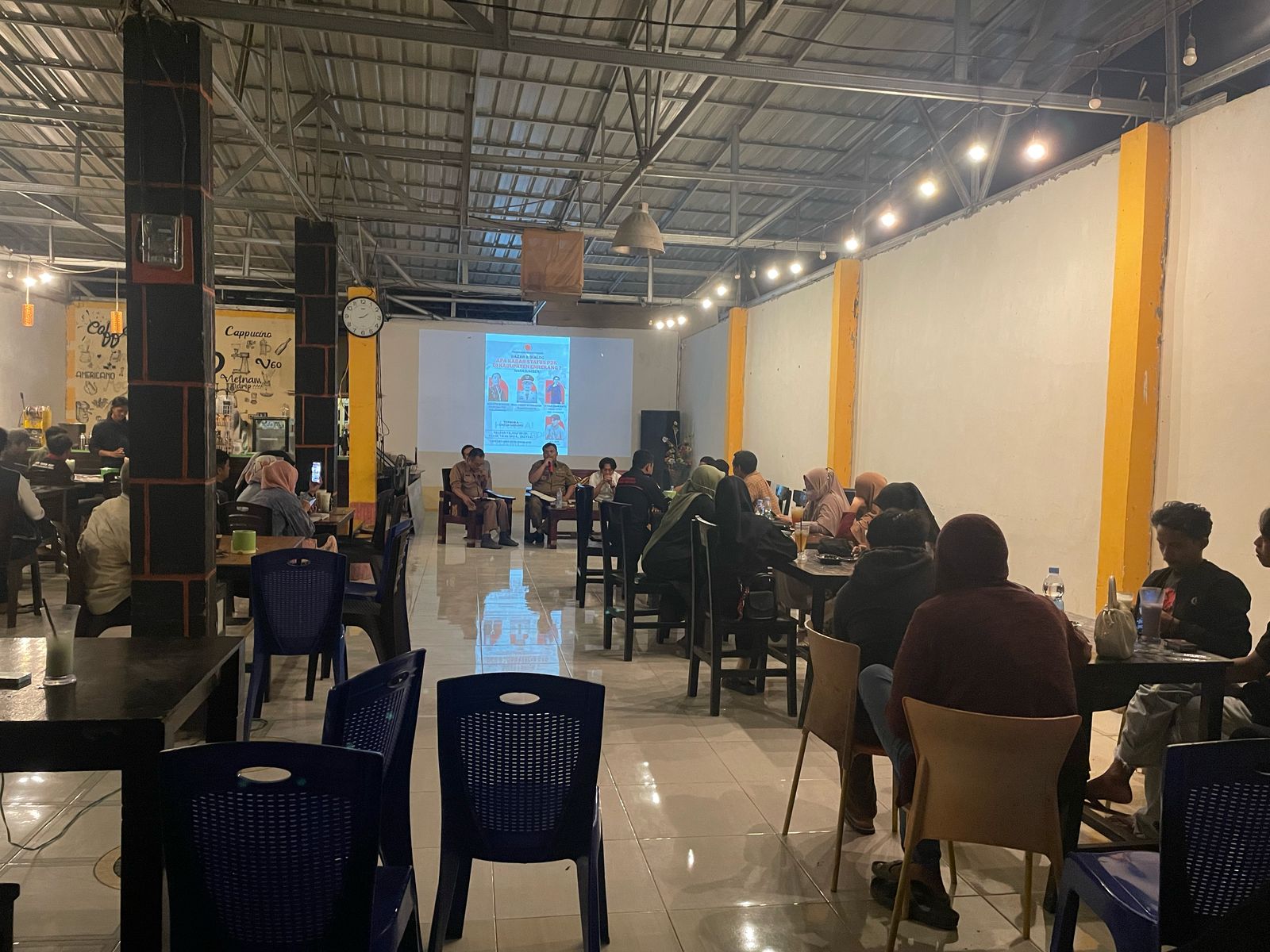 Dialog Publik, LSM PERKARA Desak Inspektorat Percepat Hasil Audit SK Fiktif Dan Berharap Bupati Enrekang Memikirkan Sisi Kemanusian Nasib Tenaga P3K