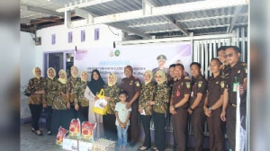 Kejari Sidrap dan IAD Gelar Anjangsana dan Bakti Sosial: HUT IAD ke-25 Jadi Momentum Tebar Kepedulian