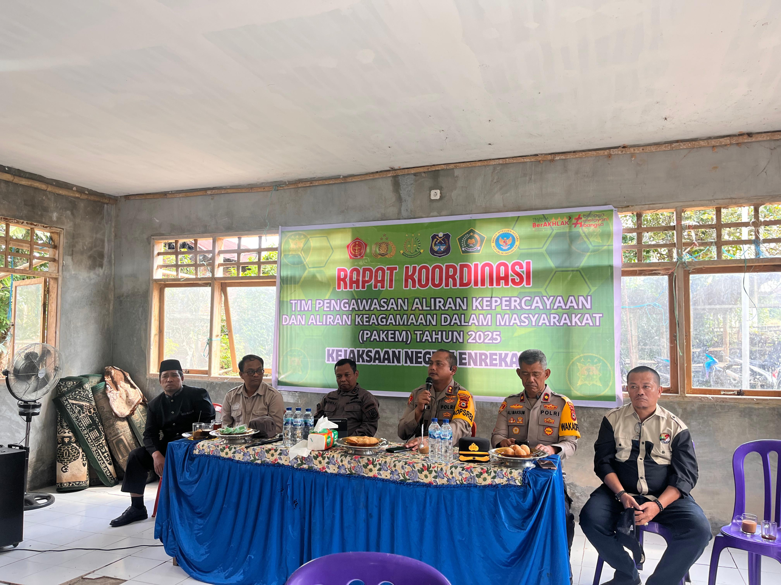 Bangun Sinergi Jaga kondusifitas Sikamtibmas : Kapolres Enrekang Bersama Forkopimda Silaturahmi dengan para Tokoh Adat