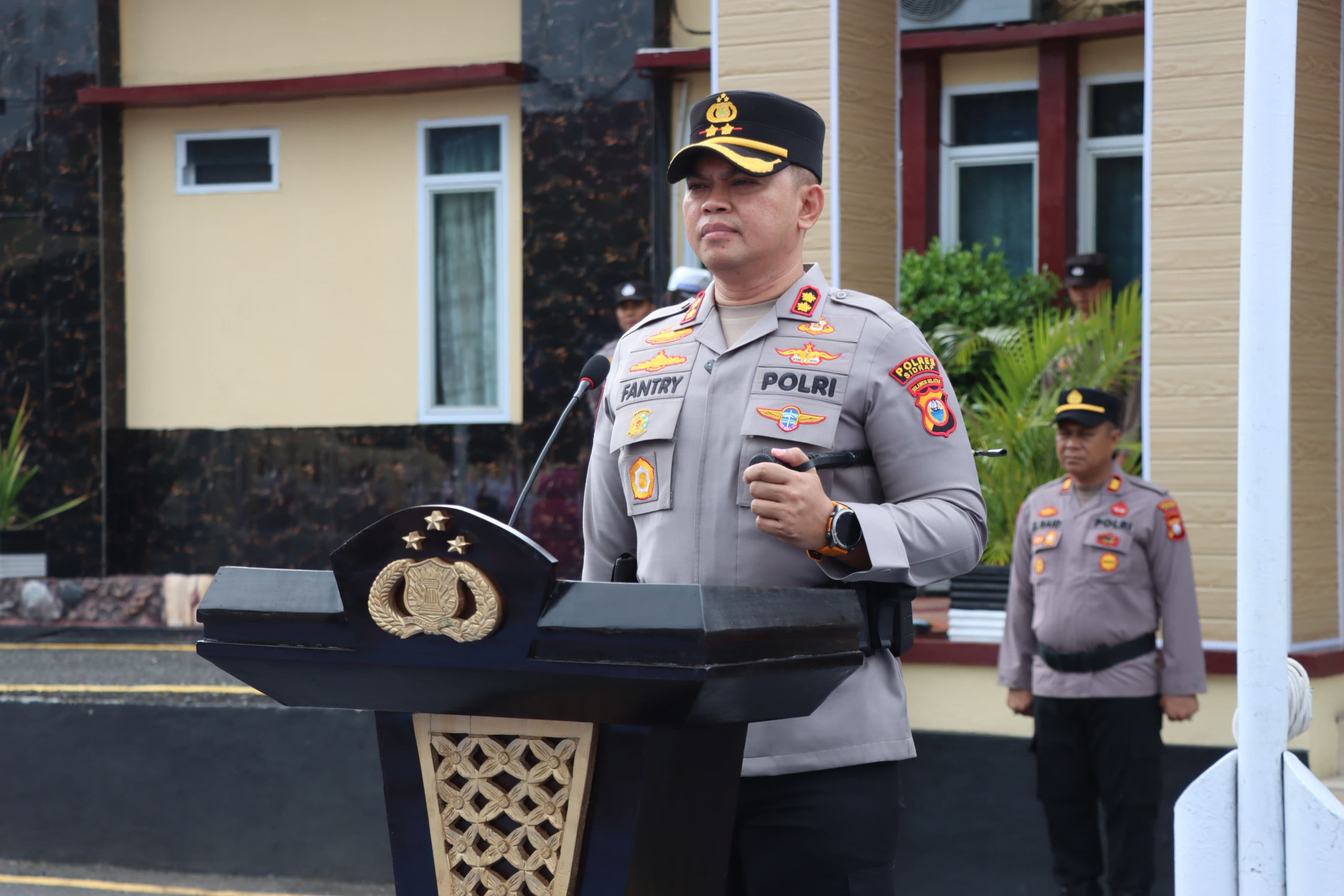 Kapolres Sidrap Pimpin Upacara Kenaikan Pangkat Pengabdian, Kompol Supiadi Jadi Teladan Loyalitas