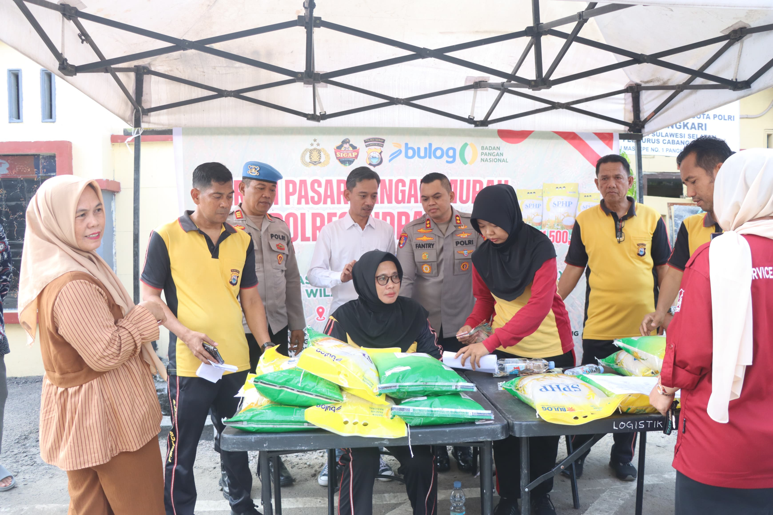 Dari Polisi untuk Rakyat: Saat Aman dan Kenyang Diperjuangkan Bersama