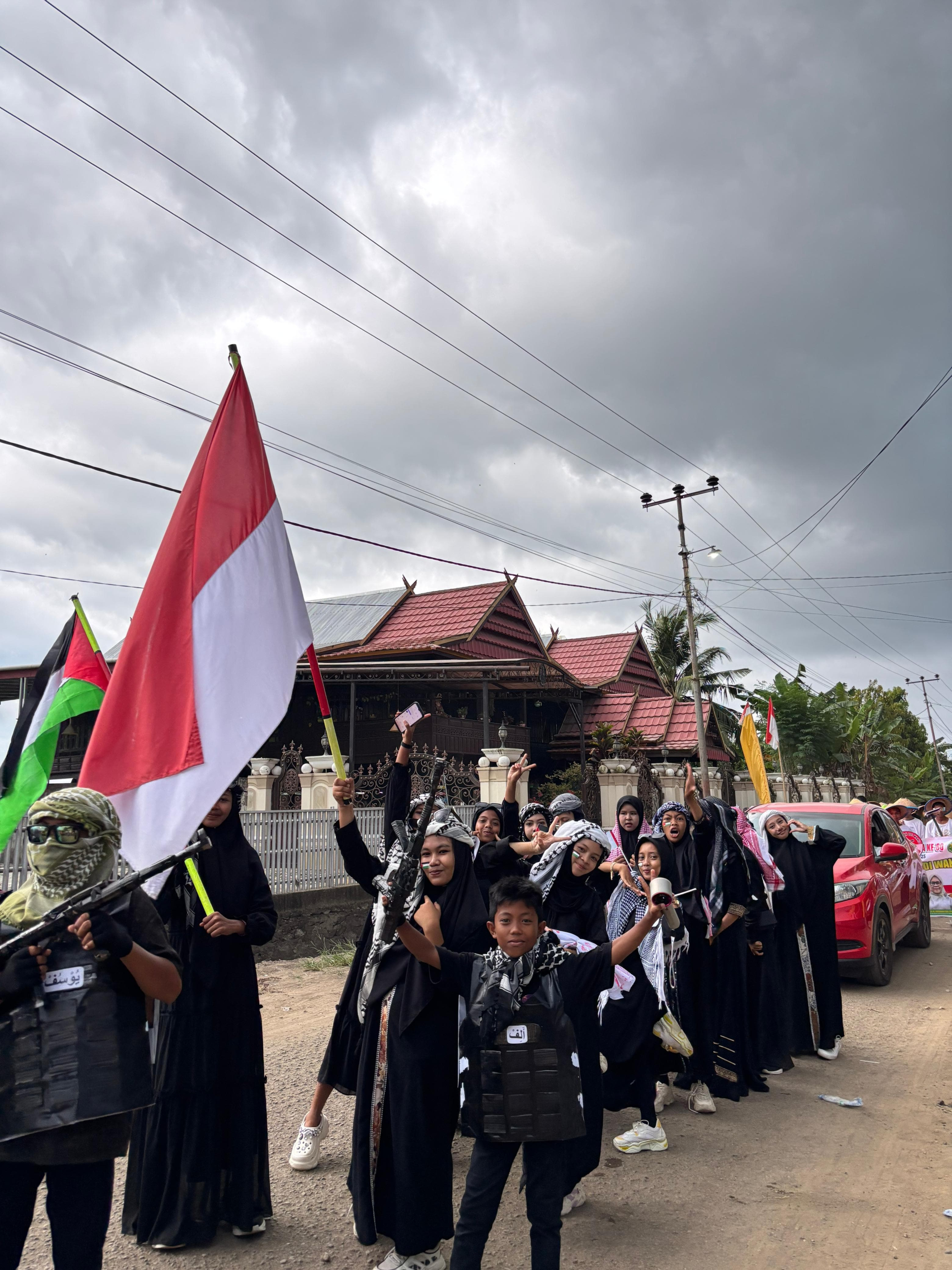 Wabup Sidrap Lepas Karnaval HUT RI ke-80 di Panca Lautang