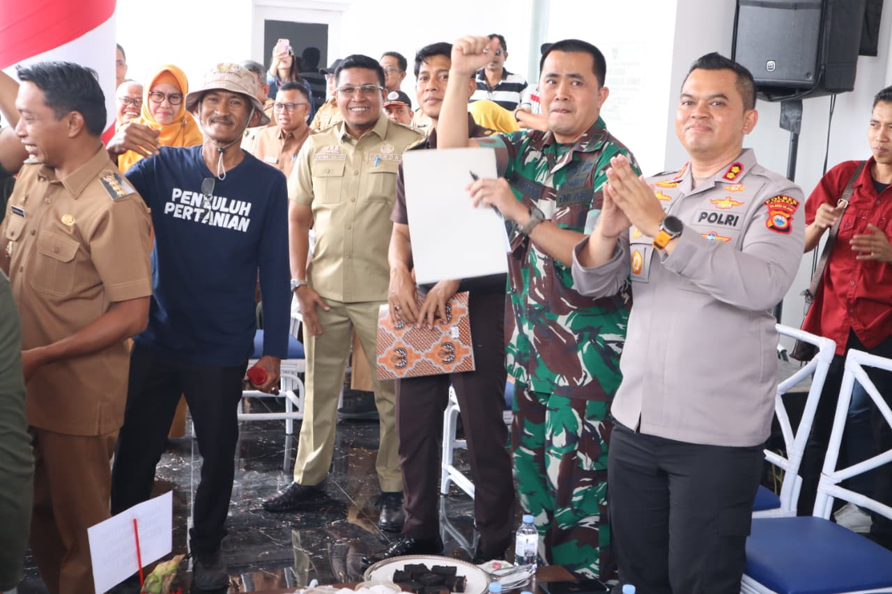 Kapolres Sidrap Turunkan Personel Amankan Karnaval Brigade Pangan Alsintan 2025