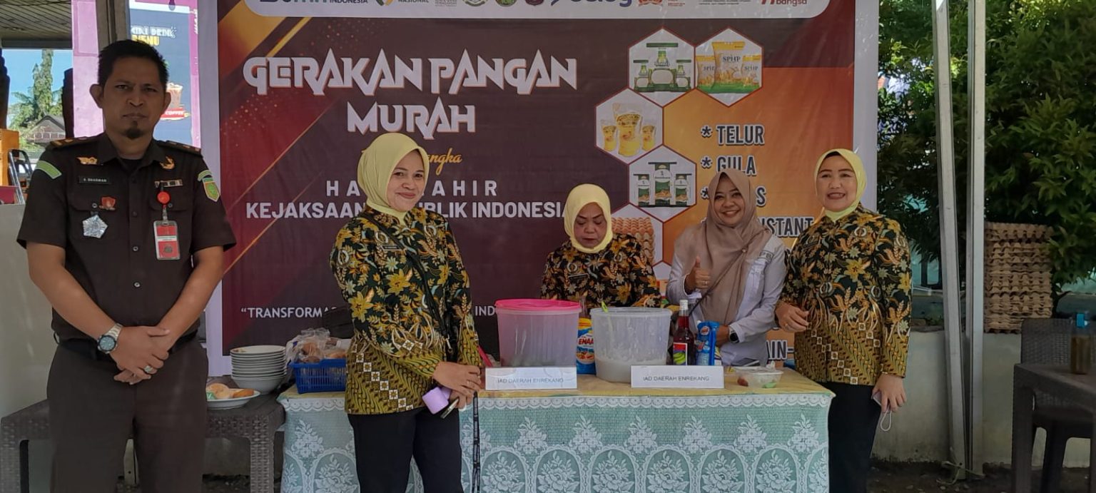 Sambut Hari Lahir Kejaksaan RI ke-80 Kajari Enrekang Gelar Gerakan Pangan  Murah