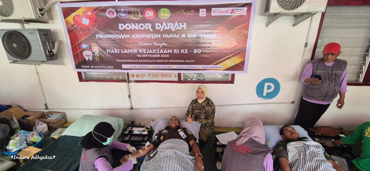 Kejari Enrekang Gelar Donor Darah dan Pemeriksaan Kesehatan Gratis Sambut Hari Lahir Kejaksaan ke-80