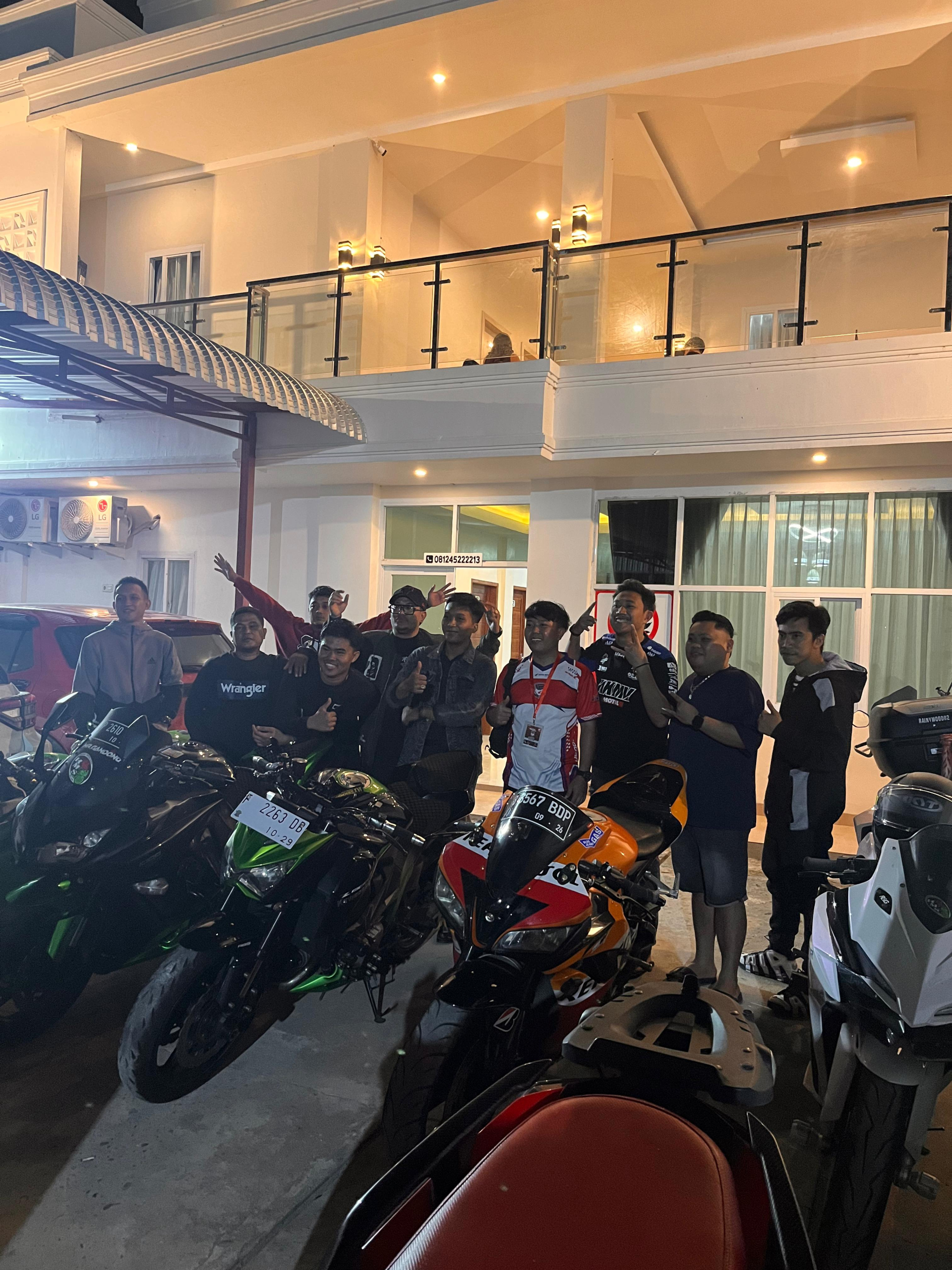 Komunitas Bikers Ajatappareng Meriahkan Night Ride di Sidrap, Ahmad Janir Irwan (Etho) Tegaskan Tolak Demo Anarkis, Akang MV Turut Hadir