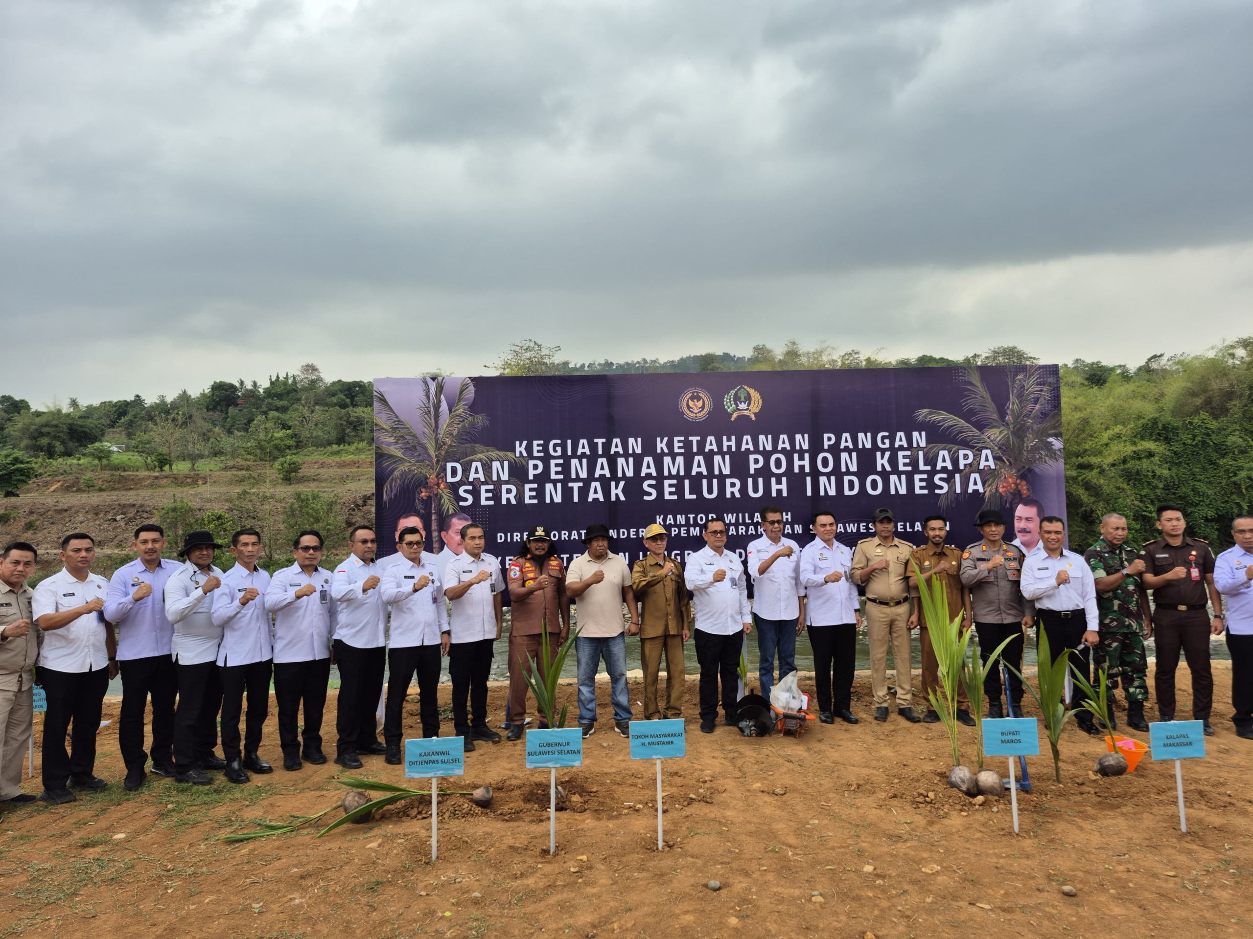 Kanwil Ditjenpas Sulsel Tanam 10.000 Bibit Kelapa, Karutan Malino Ikut Sukseskan Gerakan Hijau untuk Pangan dan Lingkungan