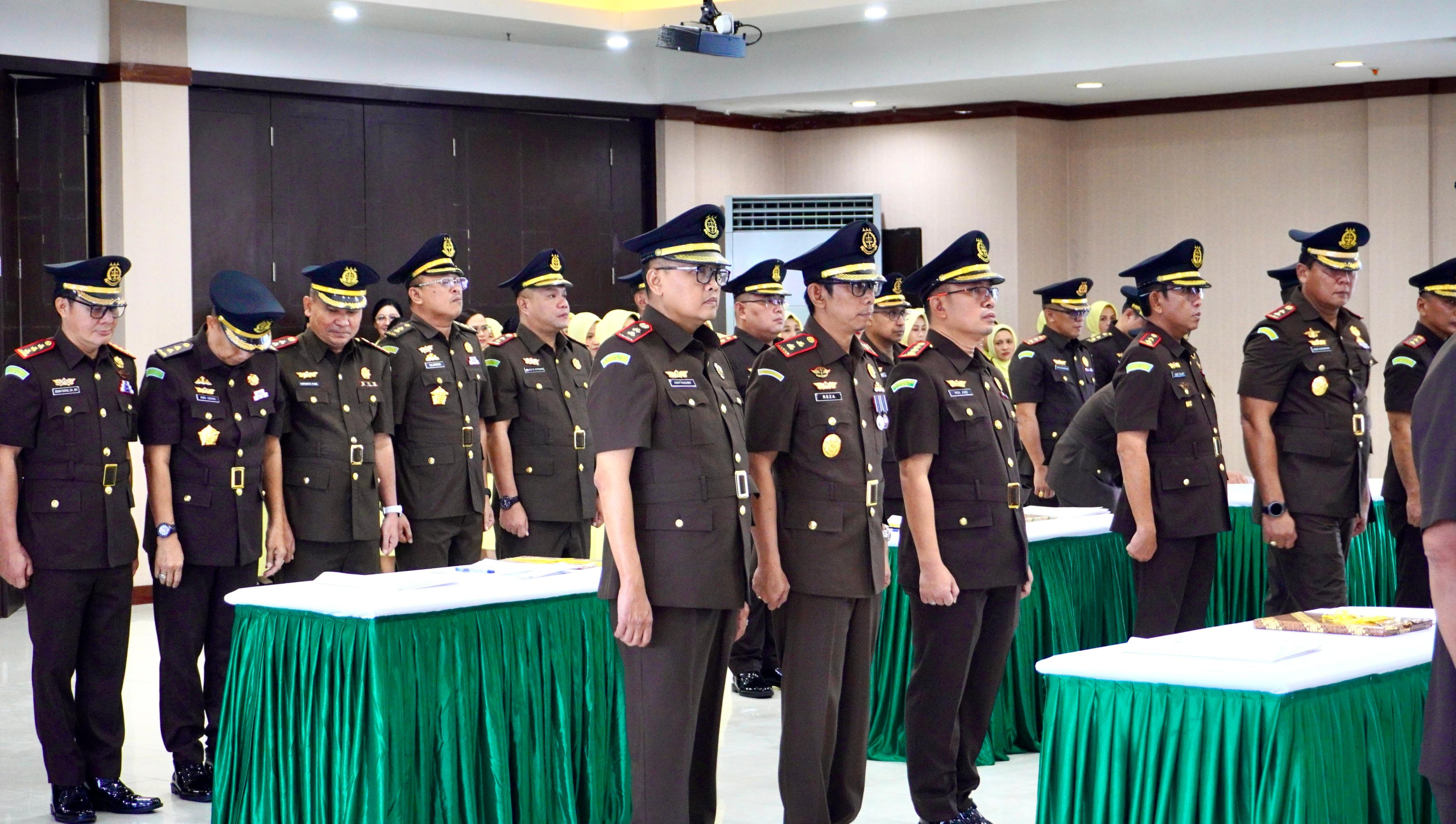 Adhy Kusumo Wibowo Resmi Jabat Kajari Sidrap, Kajati Sulsel Tekankan Profesionalisme dan Integritas Aparat Adhyaksa