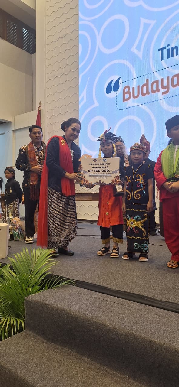 Dua Pendongeng Cilik Sidrap Raih Prestasi Nasional, Harumkan Daerah di Ajang KSBN 2025