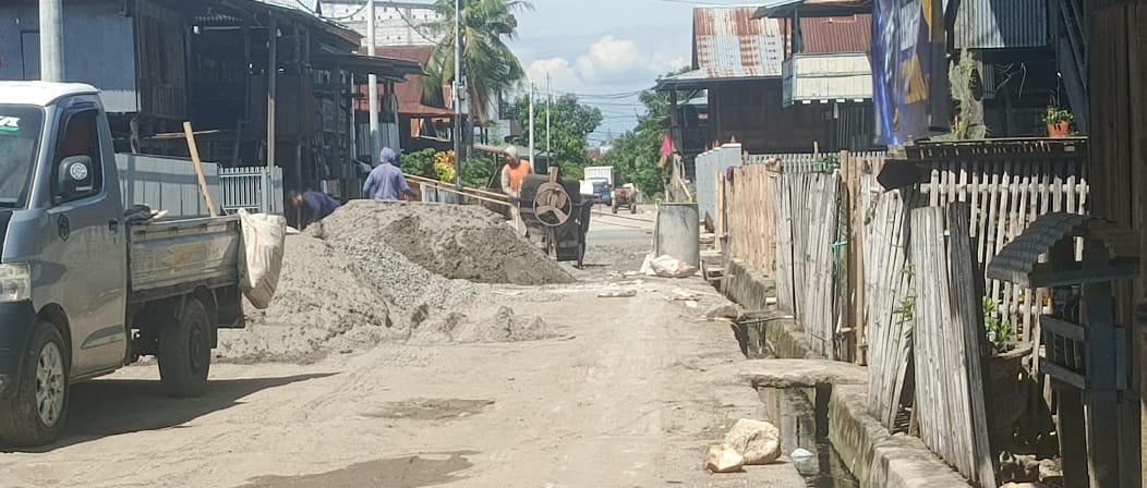Proyek Pengecoran Lorong di Amparita Sidrap Dinilai “Proyek Siluman”, Tim Media Temukan Sejumlah Kejanggalan