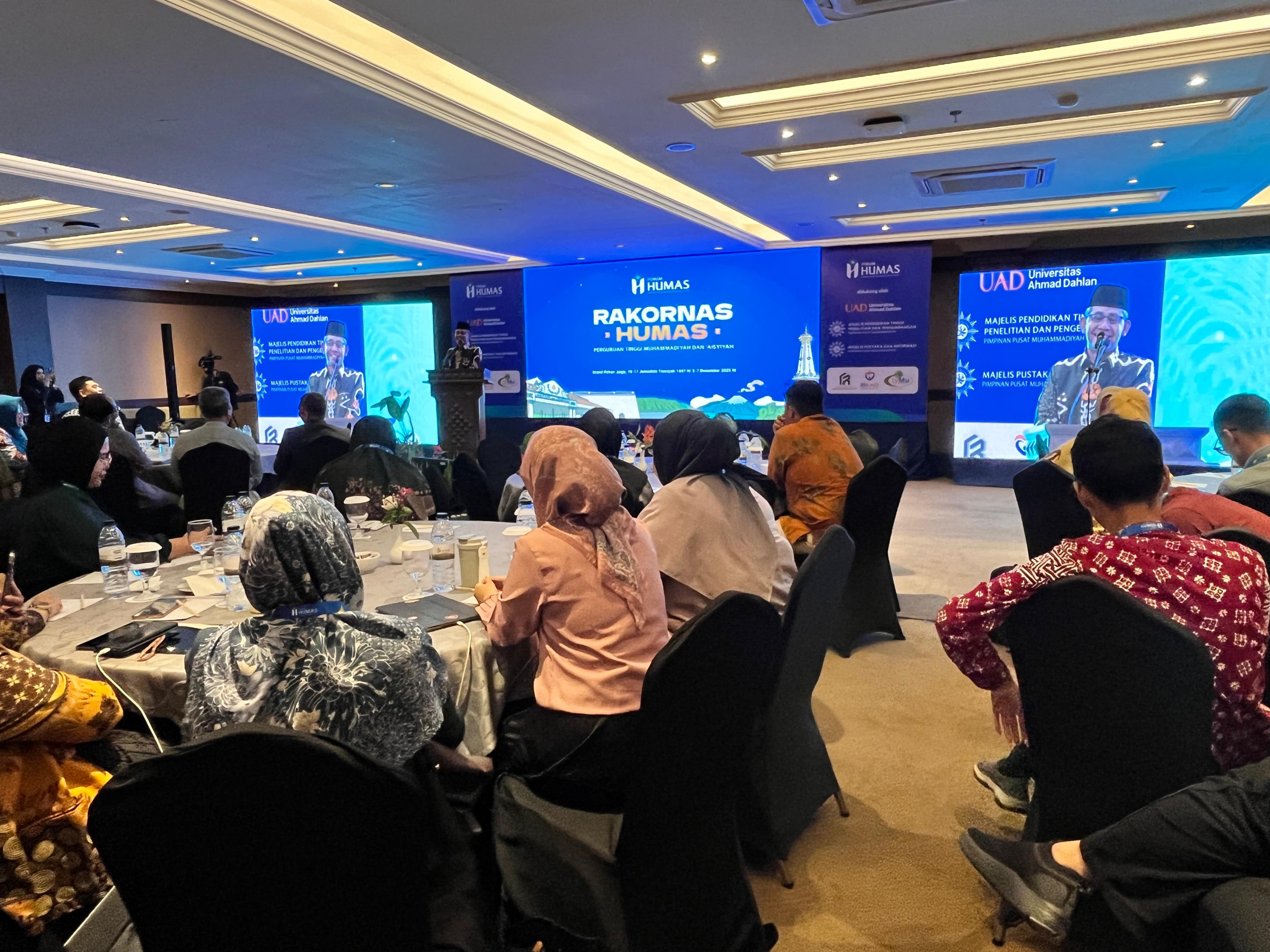 Pertajam Peran Humas Sebagai Benteng Institusi, UNIMEN Hadiri Rakornas Forum Humas PTMA