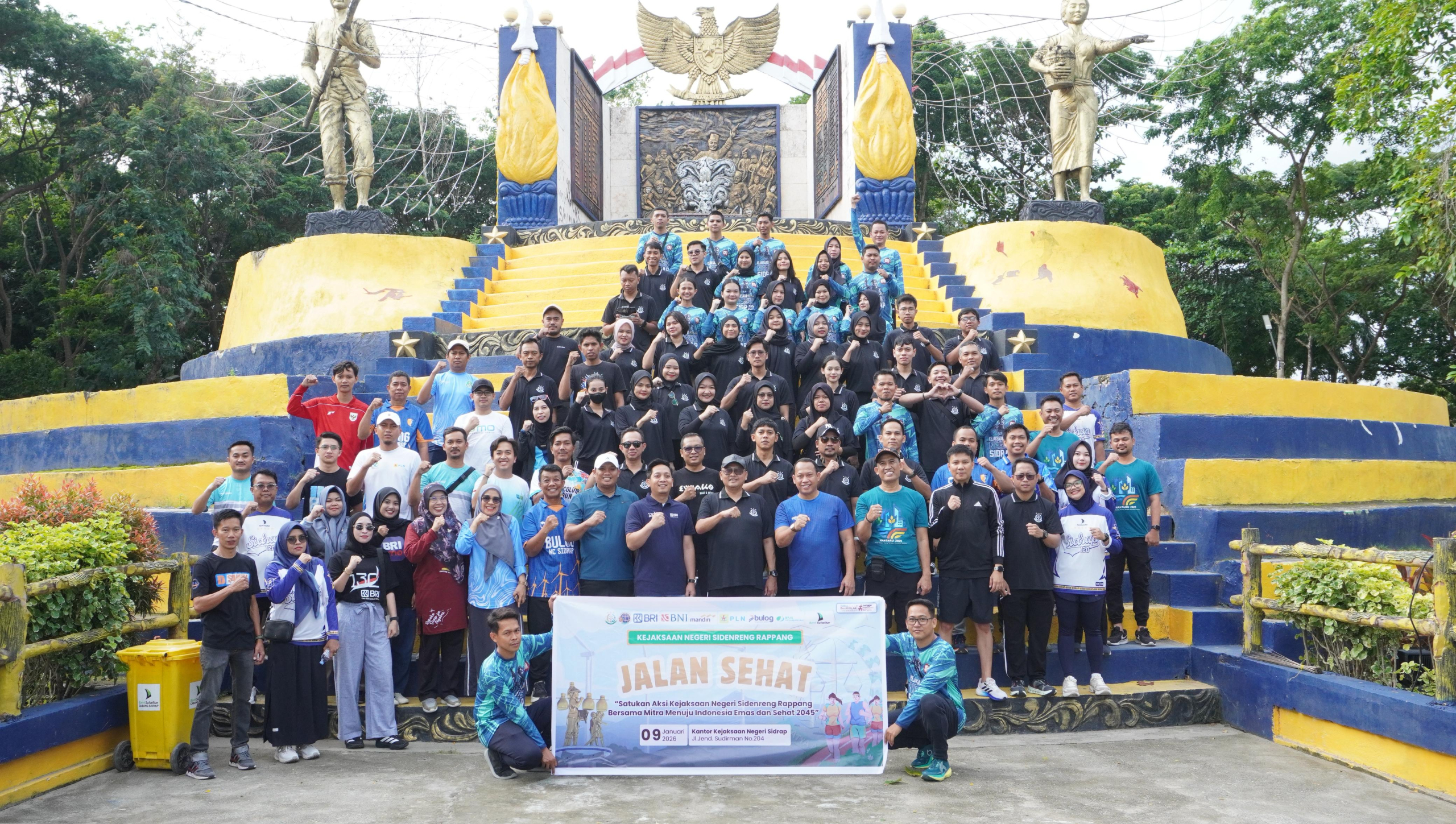 Kejaksaan Negeri Sidenreng Rappang Gelar Jalan Sehat Menuju Indonesia Emas dan Sehat 2045