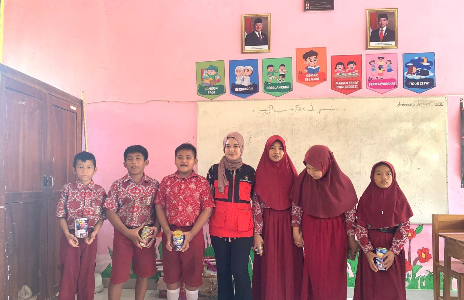 Mahasiswa KKN-T Inovasi Daerah Gelar Sosialisasi Belajar Menabung Sejak Usia Dini di Desa Ajubissue