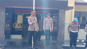 Wakapolres Enrekang Laksanakan Waskat Saat Apel Pagi, Tegaskan Disiplin dan Ancaman PTDH bagi Pelanggar Narkoba