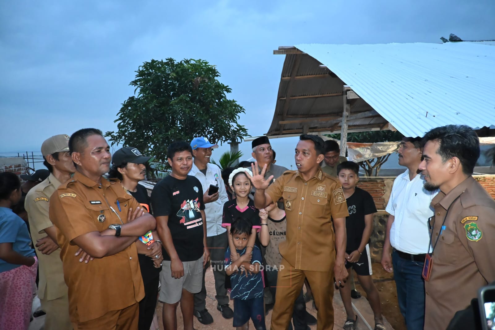 Dari Hama Jadi Berkah: Wagub Fatmawati Olah Ikan Sapu-sapu Jadi Pakan Bebek di Danau Sidenreng