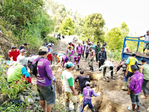 Desa Ledan Harap Masuk Program TMMD, Jalan Rusak Diperbaiki Secara Gotong Royong