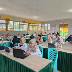 Tingkatkan Efisiensi Tata Kelola Dokumen, Kominfo Sidrap Sosialisasikan Aplikasi Srikandi ke Operator SMP