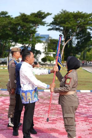 Bupati Sidrap Lepas Kontingen HUT Satpol PP, Tekankan Karakter yang Disegani dan Disenangi