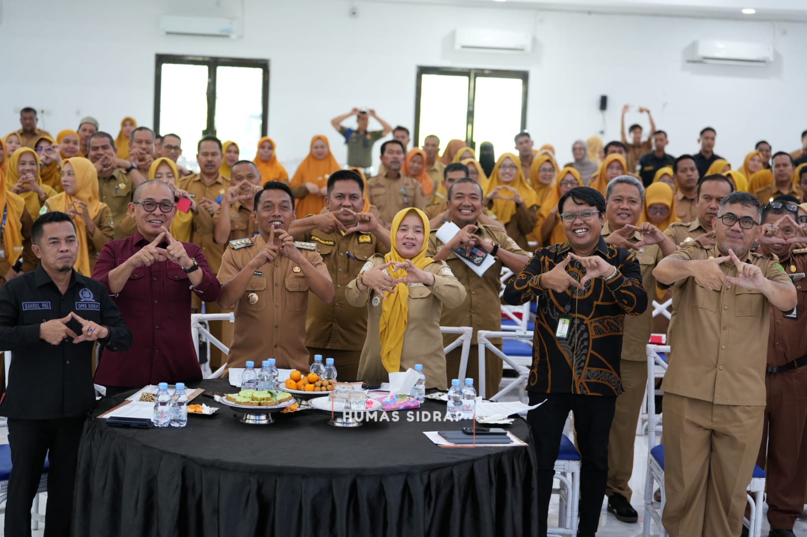 Evaluasi PAD Triwulan I, Syaharuddin Alrif Instruksikan OPD Akselerasi Penggunaan QRIS