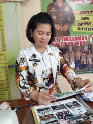 KKN 78 UINAM Bersama Pemdes Kalosi Gelar Pelatihan Pemberdayaan Perempuan tentang Pengelolaan Sampah Rumah Tangga
