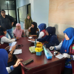Lobi Diskominfo Sidrap ‘Disulap’ Jadi Ruang Periksa, Puluhan ASN Antusias Cek Kesehatan