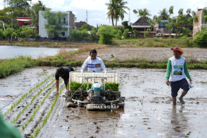 Wujudkan Petani Modern, Bupati Sidrap Tekankan Kolaborasi Teknologi dan Mekanisasi
