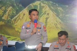Kasat Lantas Polres Enrekang Paparkan Strategi Penguatan Kamseltibcar Lantas dalam Anev Triwulan I 2026