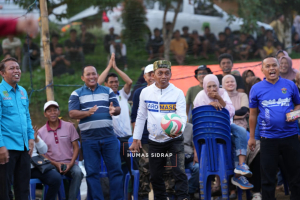 Servis Pertama Bupati Syaharuddin Tandai Dimulainya Tabaro Cup 2026