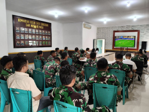 Eratkan Persatuan, Kodim 1419/Enrekang Gelar Nobar Sepak Bola Gembira Bersama Masyarakat