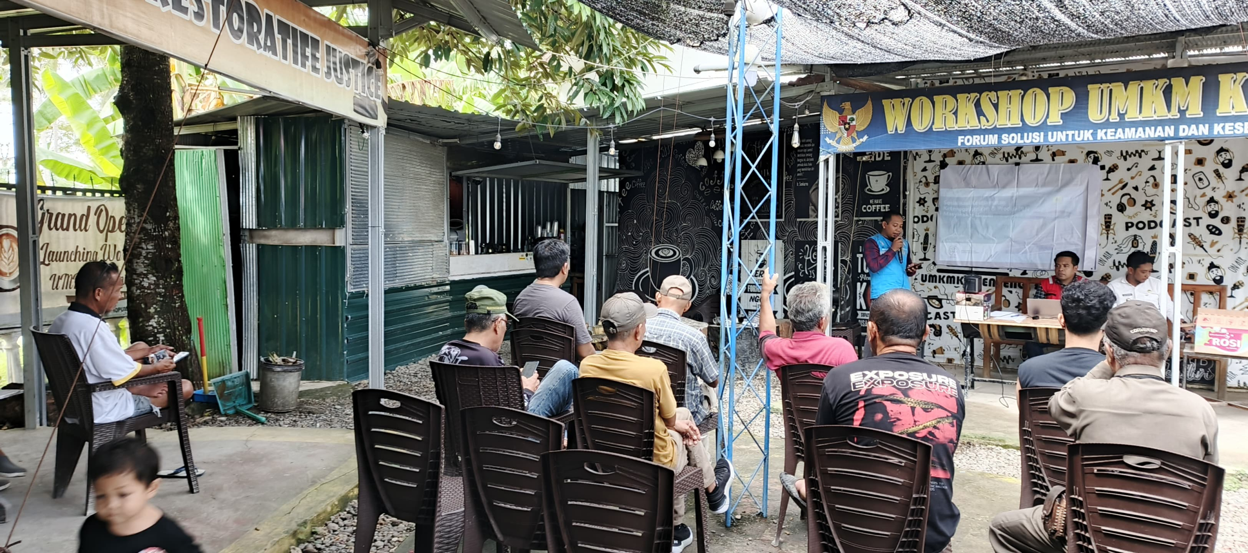 Lurah Andi Rahmat Bikin Gebrakan! Dari Warkop UMKM hingga Kampung Bebas Jentik, Kelurahan Benteng Jadi Sorotan Nasional