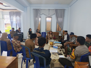 Babinsa dan Bhabinkamtibmas Hadiri Mediasi Sengketa Batas Lahan di Desa Benteng Alla