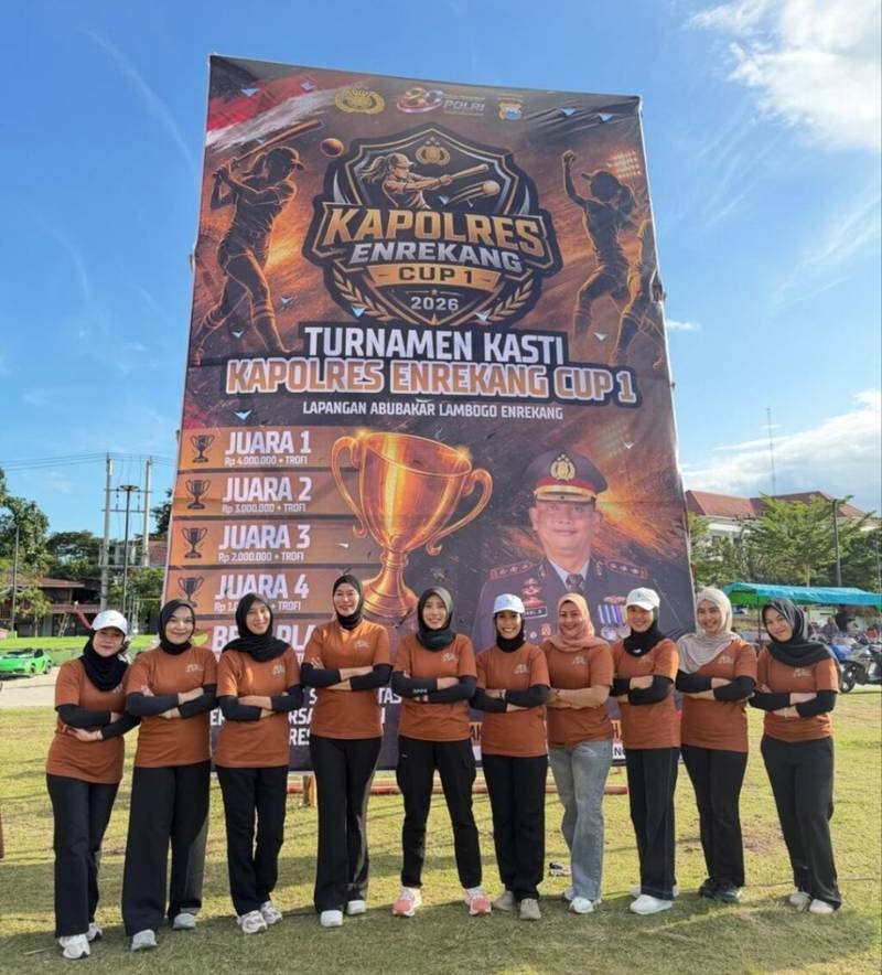 Srikandi Polwan Polres Enrekang Jadi Penggerak Semarak HUT Bhayangkara ke-80 Lewat Turnamen Kasti Kapolres Cup I 2026