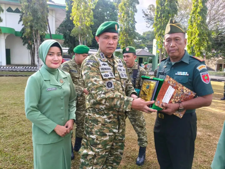 Dandim 1419/Enrekang Pimpin Acara Pelepasan Purna Bakti dan Anggota Pindah Satuan