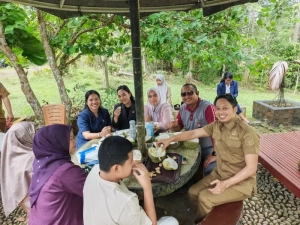 Kapolres Enrekang Bersama Bupati dan Forkopimda Hadiri Festival Durian 2026, Dorong Pariwisata dan Pertumbuhan Ekonomi Daerah