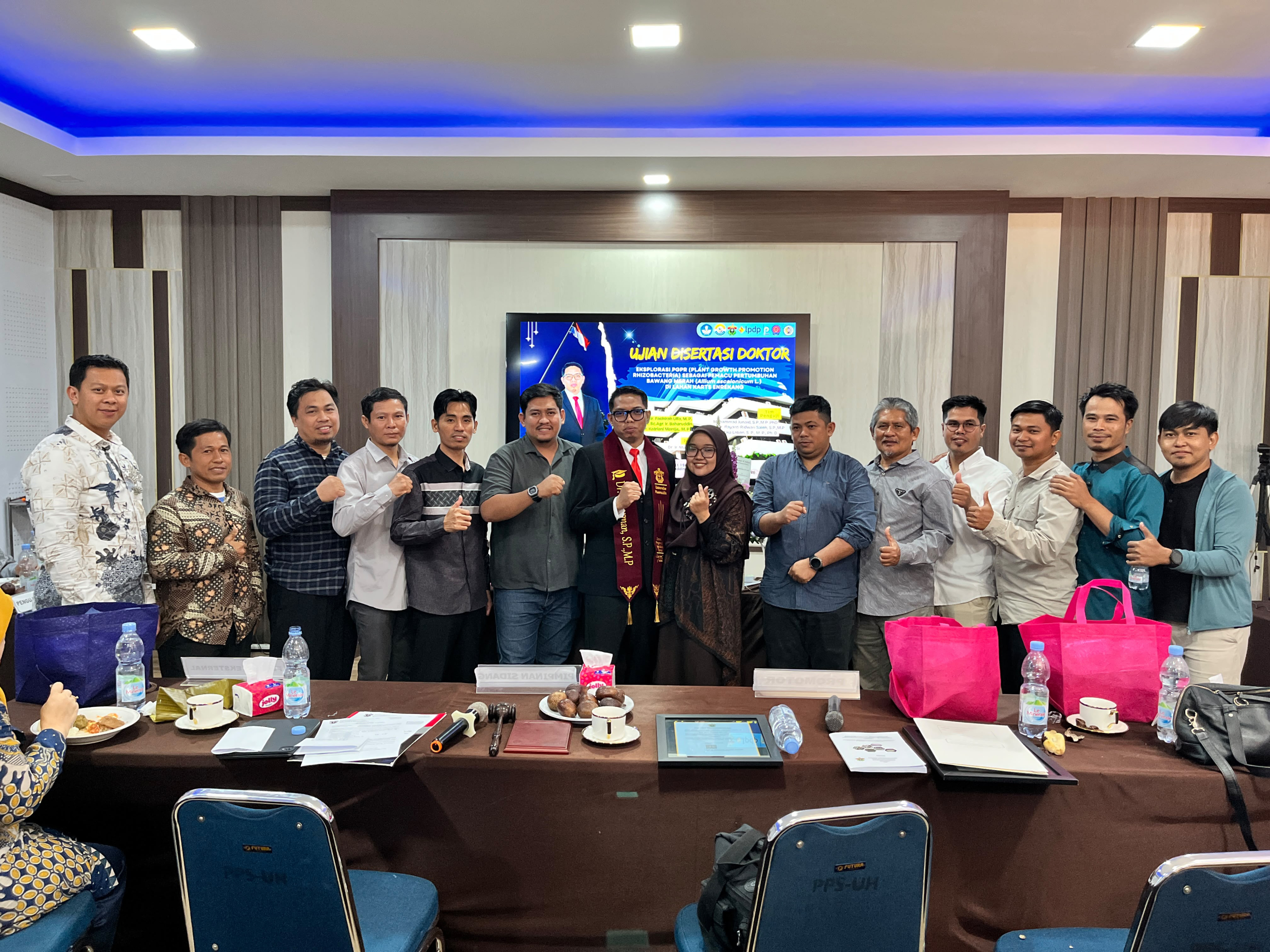 Suharman Resmi Sandang Gelar Doktor, Temukan Mikroba Lokal yang Dongkrak Produktivitas Bawang Merah hingga 68 Persen