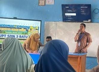 UPT Korwil Diknas Pitu Riase Berikan Arahan pada Pertemuan Orang Tua Murid di SDN 3 Batu Compong