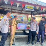 Kunjungan Ditbinmas Polda Sulsel, Pos Satkamling Cahaya Mandiri Desa Lagading  Terima penghargaan.