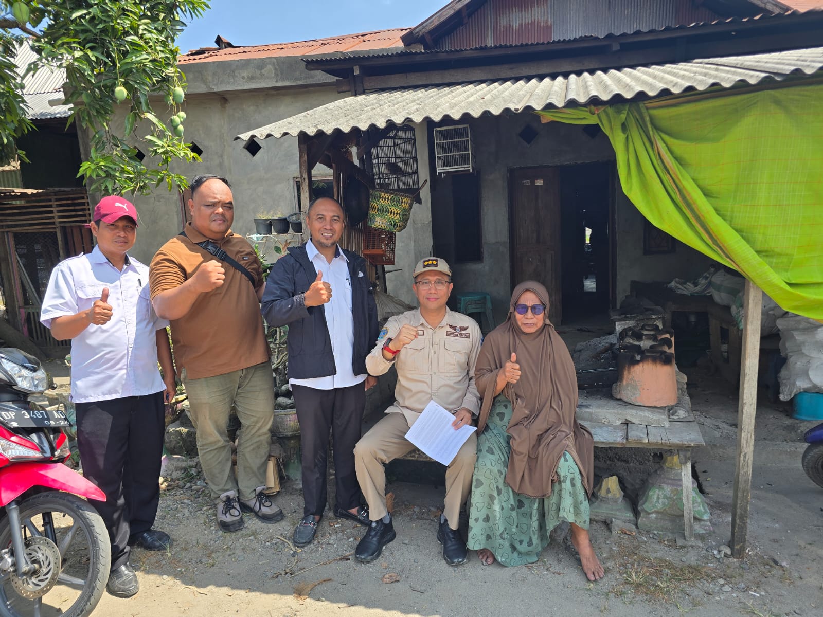 BPN Sidrap Door To Door Laksanakan Pensertipikatan Penerima Bedah Rumah BSPS Wujudkan Sertipikasi 3 Juta Rumah