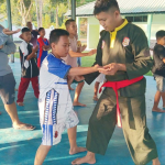 Tanamkan Jiwa Patriotisme Sejak Dini, Staf Ops Kodim 1419/Enrekang Kenalkan Pencak Silat Militer kepada Anak-anak