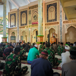 Serda Abdul Rasyid, Personel Satgas TMMD Ke-129 Kodim 1404/Pinrang, Sampaikan Khutbah Jumat di Masjid Ar-Rahman Desa Tanratuo