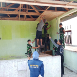 Peduli  Fasilitas Pelayanan Kesehatan Masyarakat, Satgas TMMD Ke-129 Kodim 1404/Pinrang, Melaksanakan Perbaikan Posyandu Desa Tanratuo