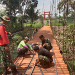 Pembangunan Jembatan Perintis Garuda di Maiwa Hampir Rampung, Personel TNI dan Warga Tuntaskan Pemasangan Lantai Jembatan