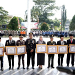Momentum Hari Bhayangkara ke-80, Kapolres Enrekang Berikan Penghargaan kepada Tokoh dan Mitra Strategis Polri