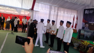 Bupati Enrekang Serahkan SK Remisi Umum kepada 113 WBP Rutan Enrekang di HUT ke-81 RI