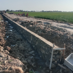 Satgas TMMD Ke-129 Kodim 1404/Pinrang Percepat Progres Tahap Penyelesaian Pekerjaan Talud Jalan Tani.