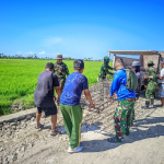Satgas TMMD Ke-129 Kodim 1404/Pinrang Giat  Rampungkan Pembangunan Jalan Tani