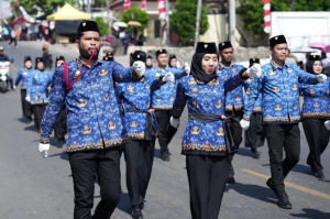 Dikbud Enrekang Juara 1 Gerak Jalan HUT ke-81 RI Tingkat OPD