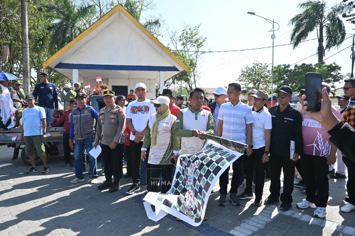 Semarak HUT RI, Ratusan Alsintan Penuhi Jalanan Sidrap